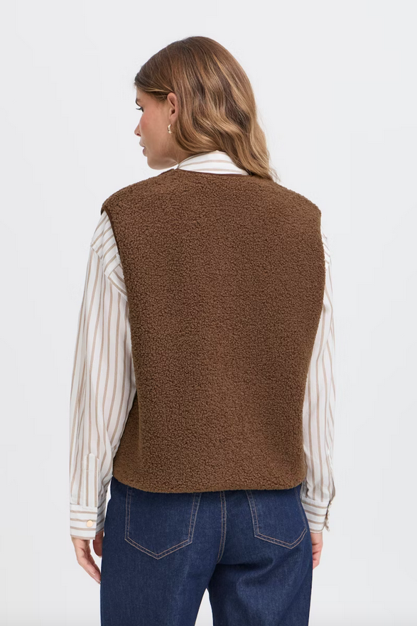 Wynne Vest